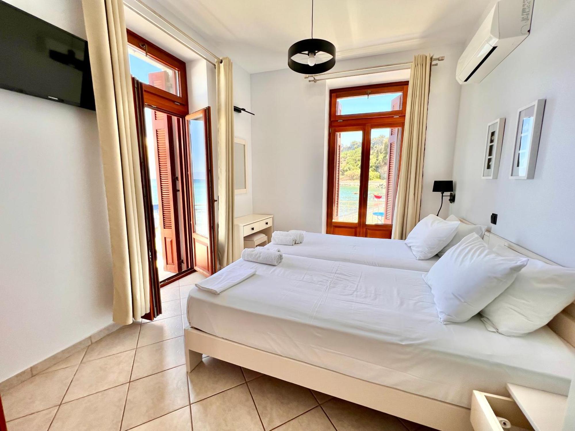 Xenios Zeus Rooms Koroni  Exterior foto